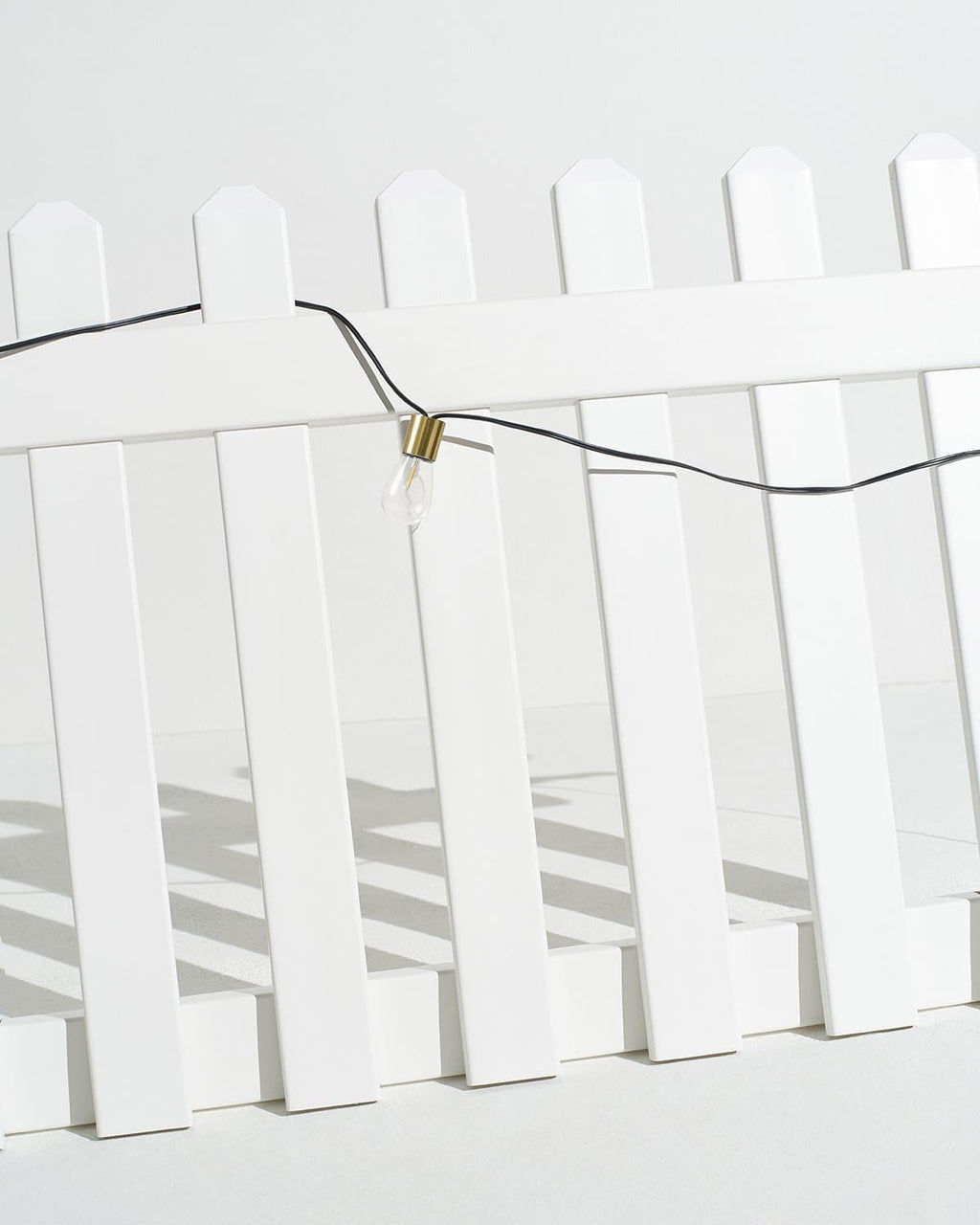 Glow Solar String Lights | Elegant Brass Detail Auto-On LED