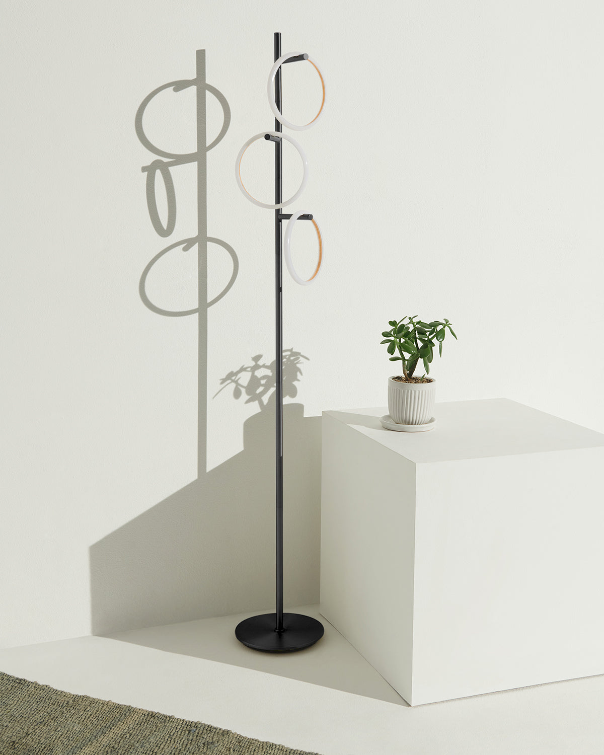 Saturn Ring Floor Lamp | Modern Globe Floor Lamp