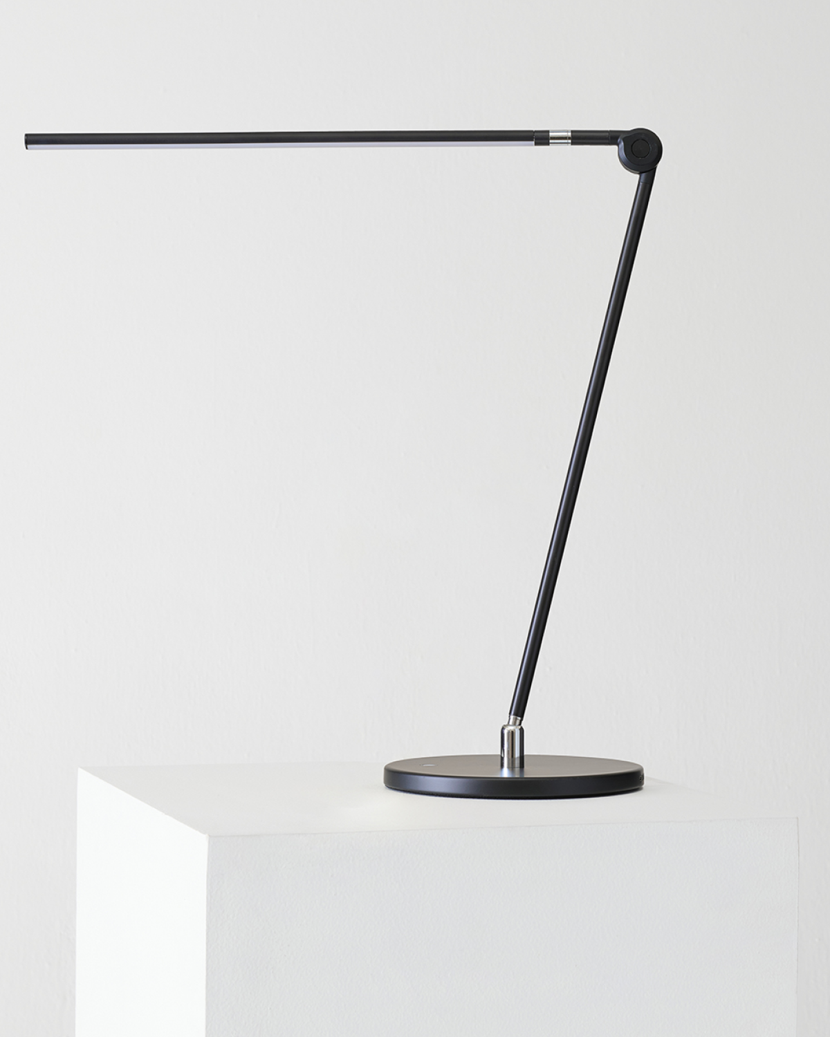 Libra Table Lamp | Dimmable Color-Tunable LED Desk Lamp – Brightech