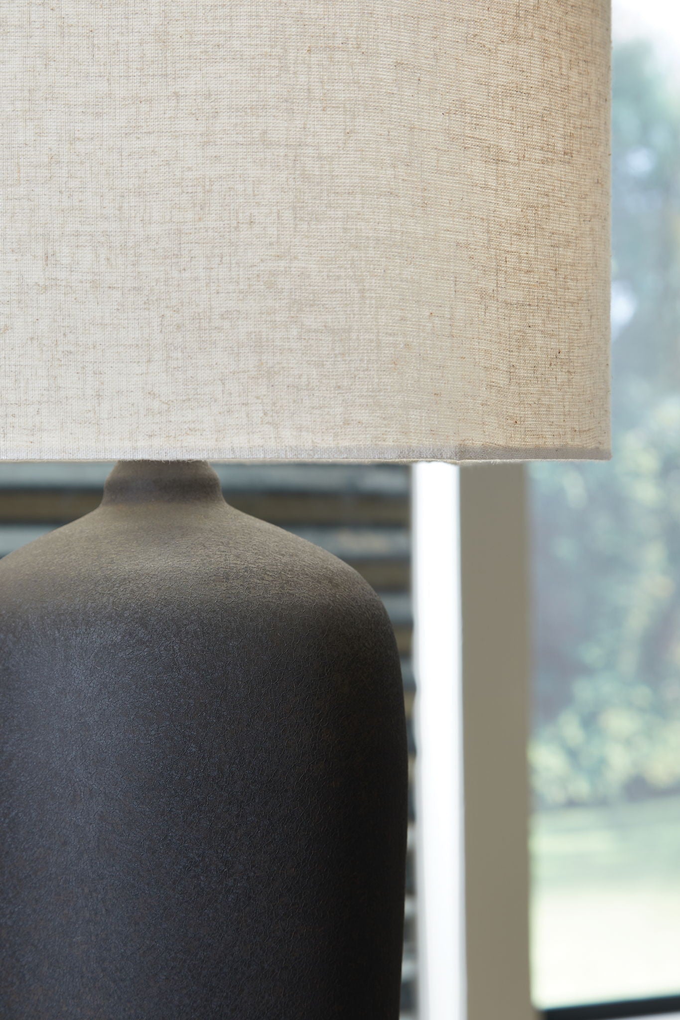 Ryenburg Metal Table Lamp | Crackle Finish Contemporary Table Lamp