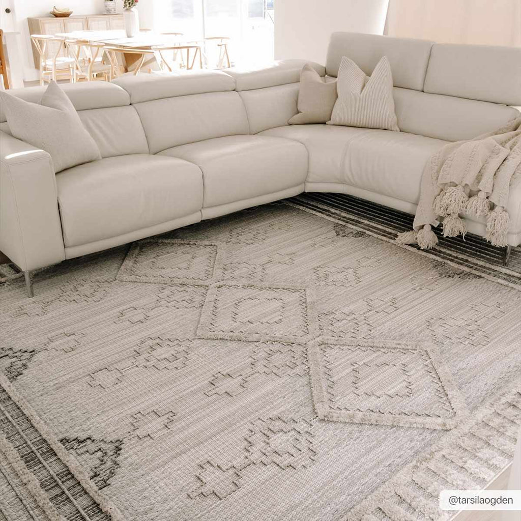 Amaga High-Low Area Rug | Diamond Pattern Design