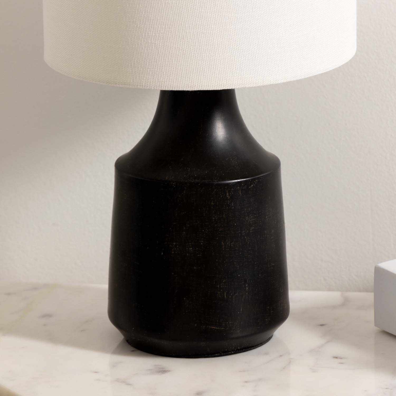 Canayan Resin Table Lamp