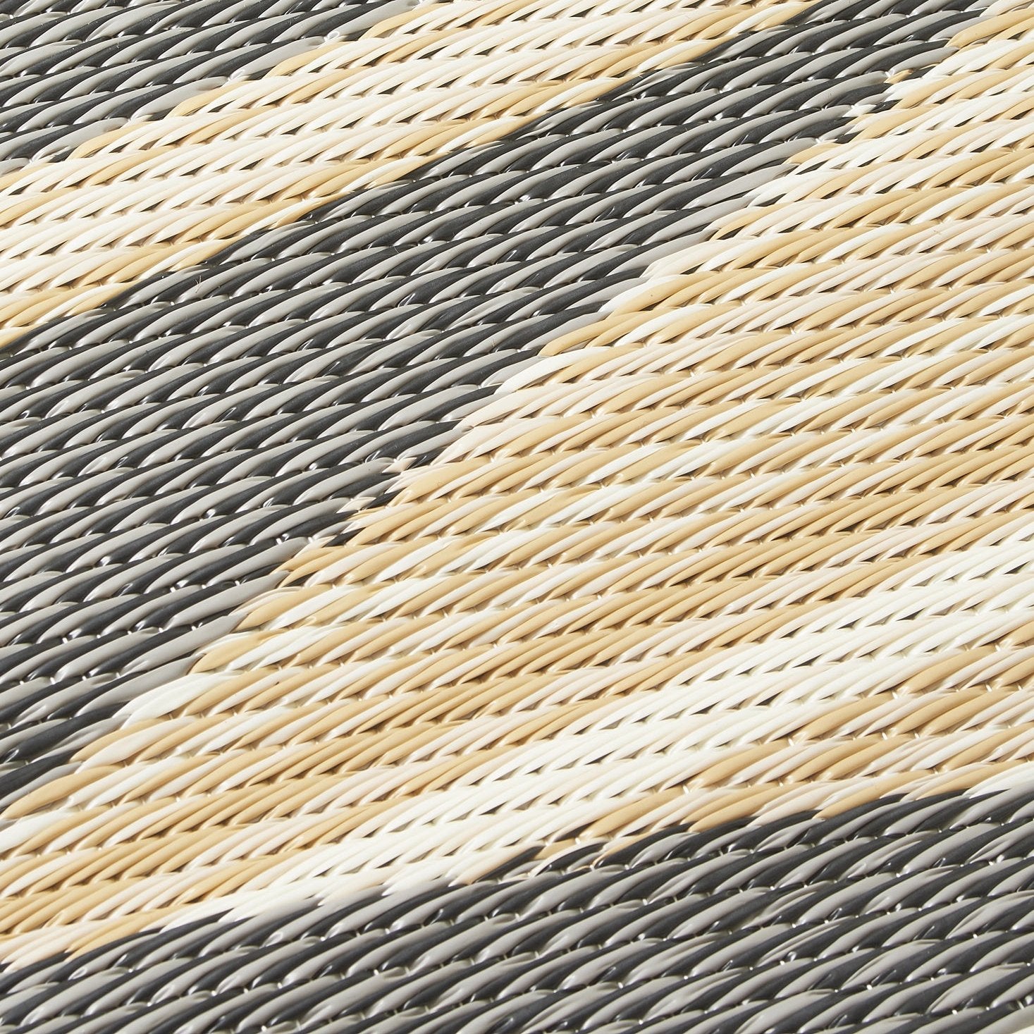 Cairo Natural & Black Outdoor Rug | Modern Geometric Design