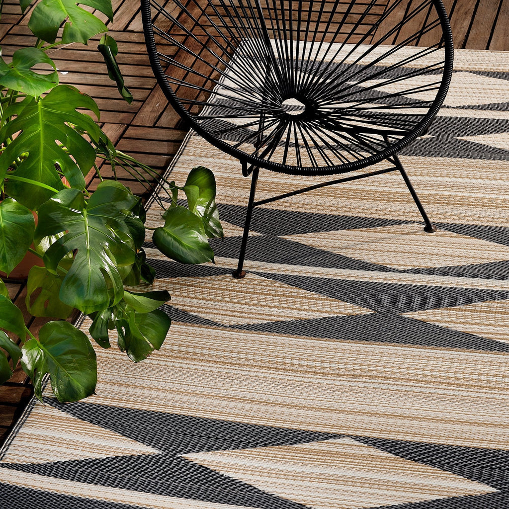 Cairo Natural & Black Outdoor Rug | Modern Geometric Design