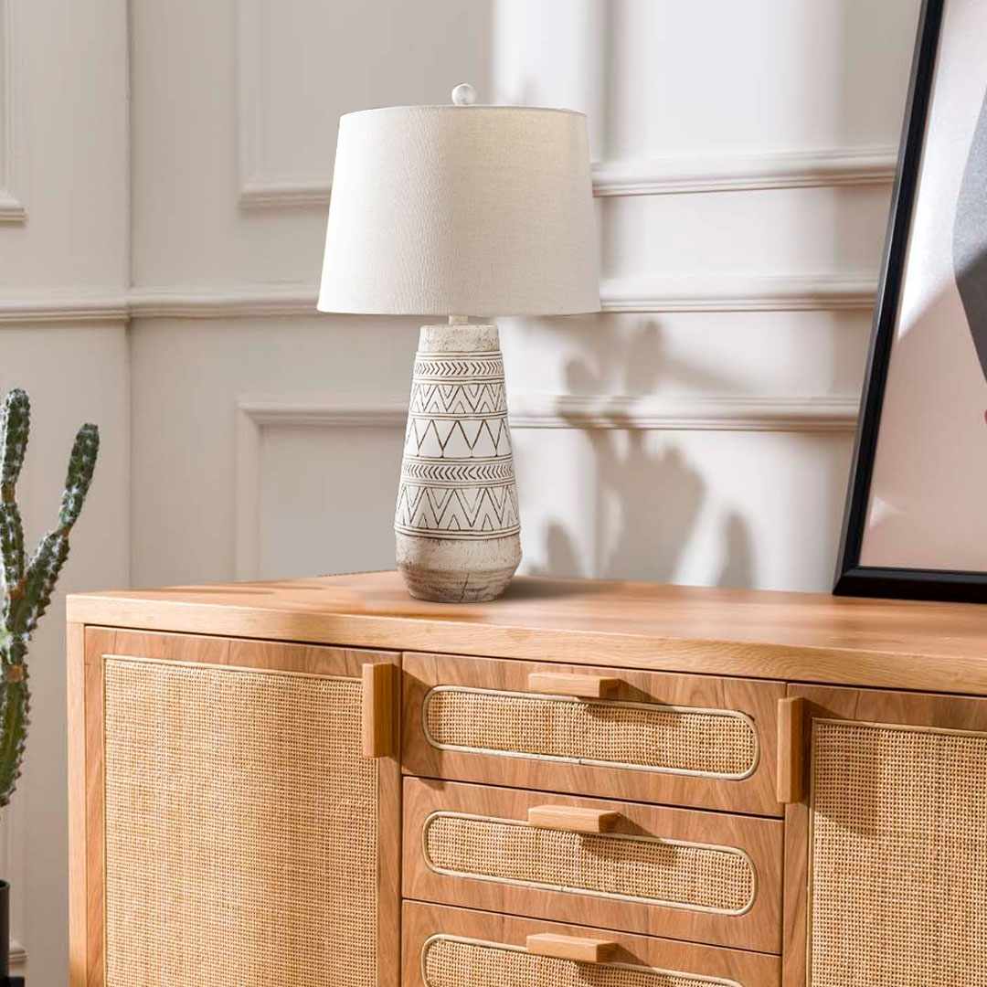 Camaligan Resin Table Lamp