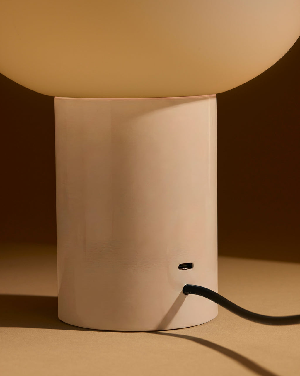 Ivy Table Lamp | Modern Frosted Globe Table Lamp – Brightech