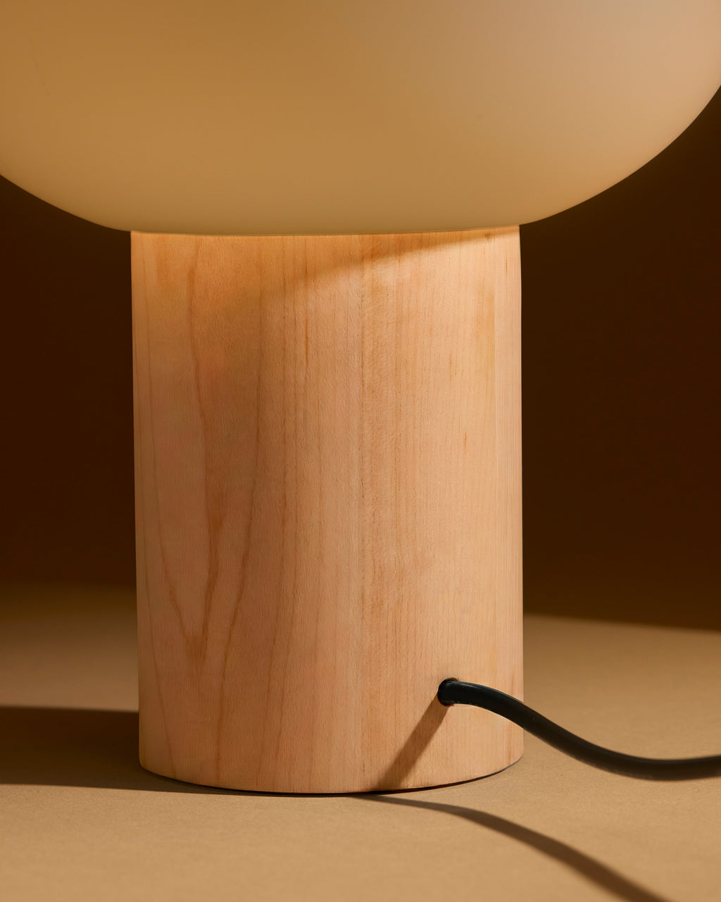 Ivy Table Lamp | Modern Frosted Globe Table Lamp – Brightech