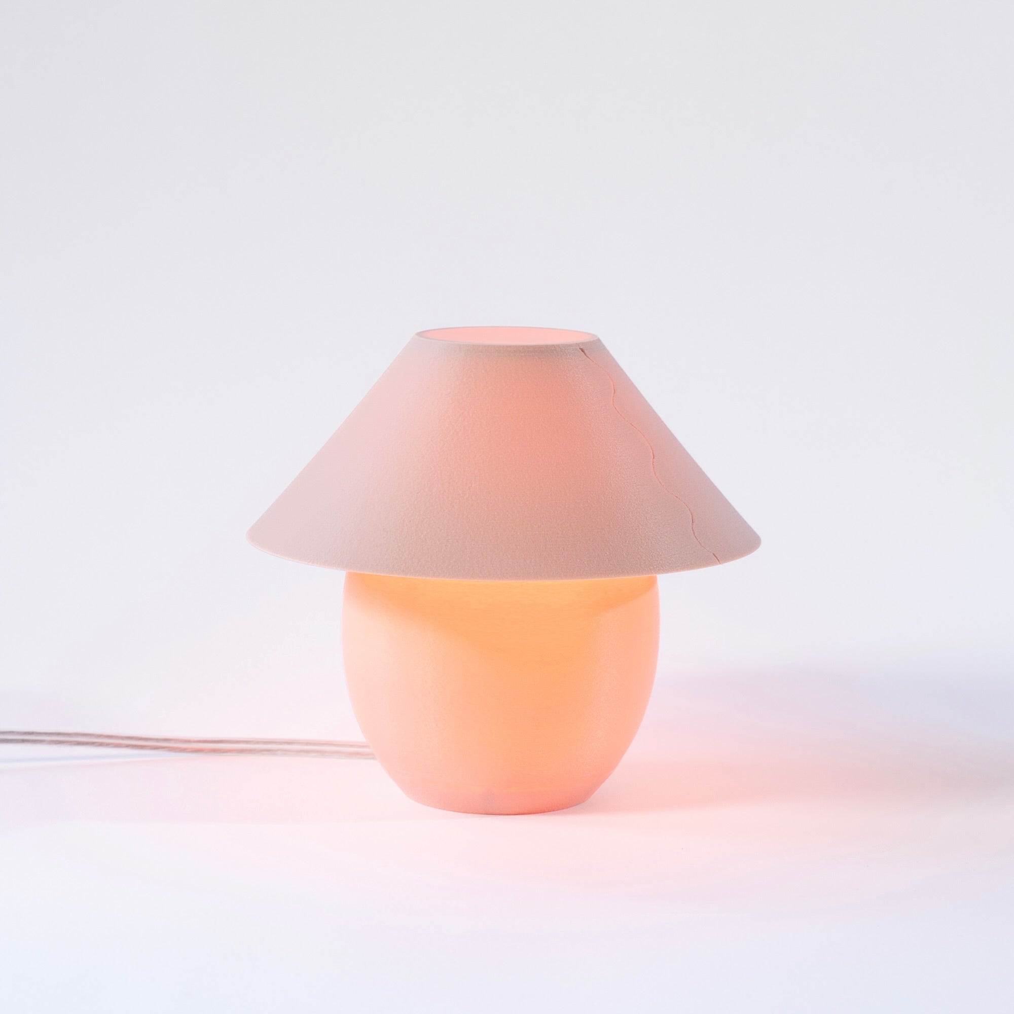 Scoop Lamp | 3D Printed Ceramic-Inspired Designer Table Lamp – Analuisa Corrigan x Wooj Design