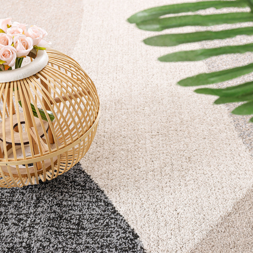 Living Room Rug Fiesta with Geometric Design in Beige Grey Cream