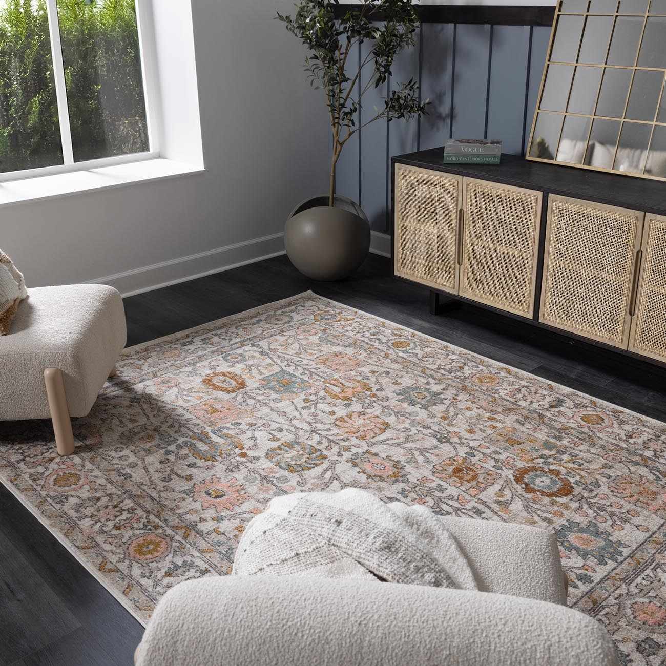 Herstmonceux Traditional Area Rug | Elegant Medium-Pile Rug – Boutique Rugs