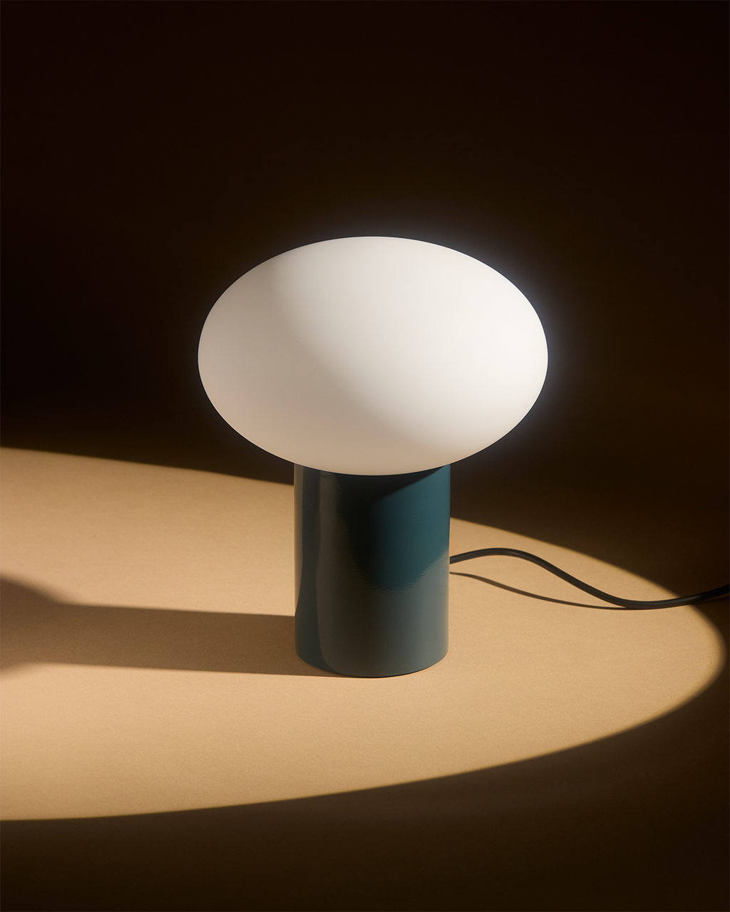 Ivy Table Lamp | Modern Frosted Globe Table Lamp – Brightech