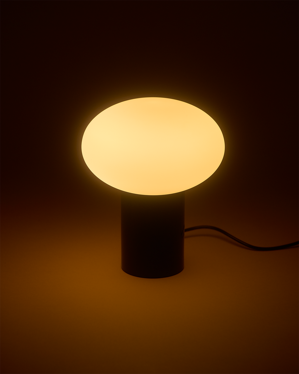 Ivy Table Lamp | Modern Frosted Globe Table Lamp – Brightech