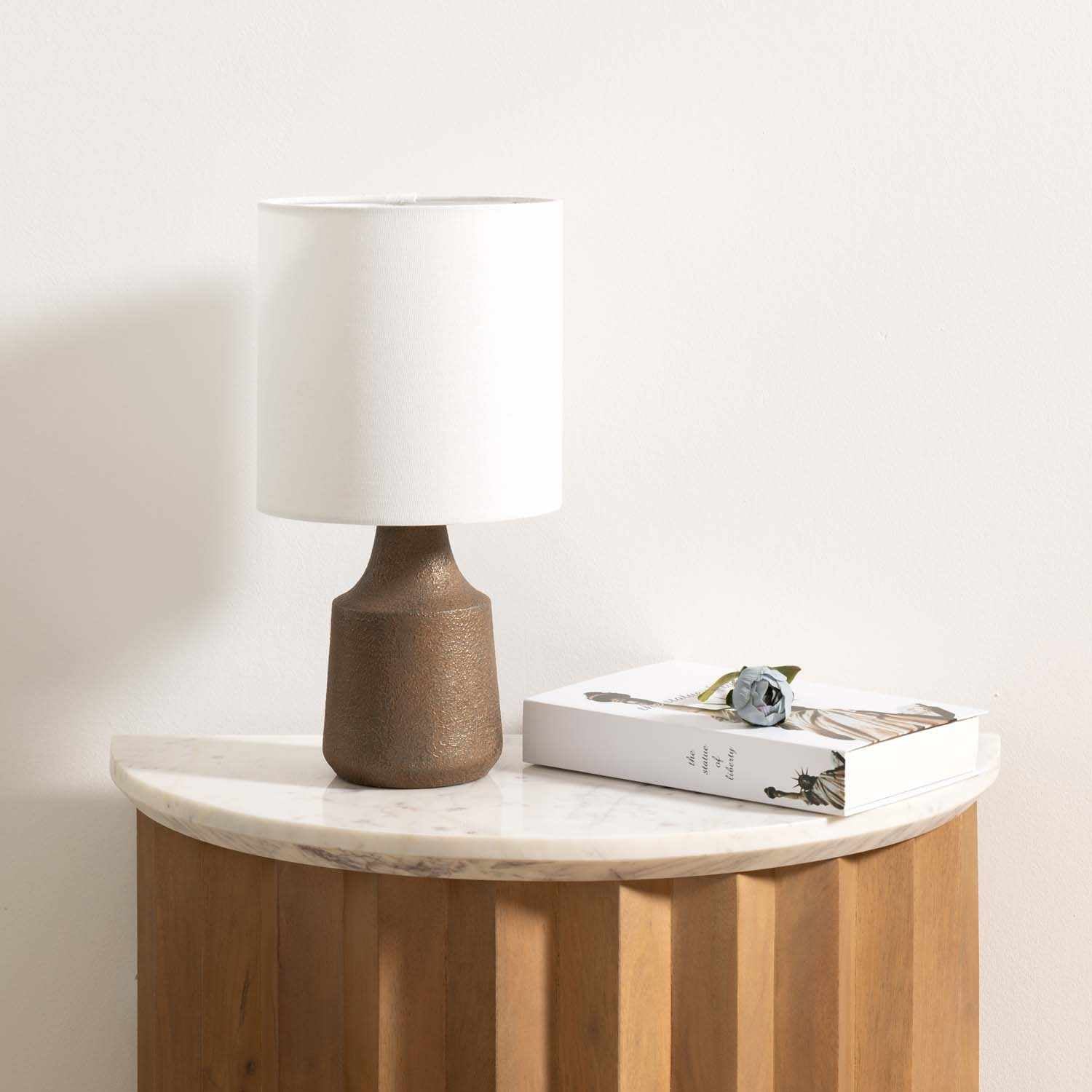 Kumlu Resin Table Lamp