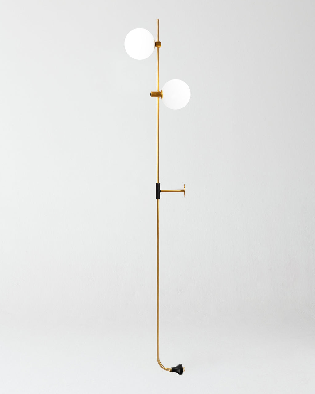 Equinox Wall Sconce | Modern Dual Globe Plug-In Wall Lamp – Brightech