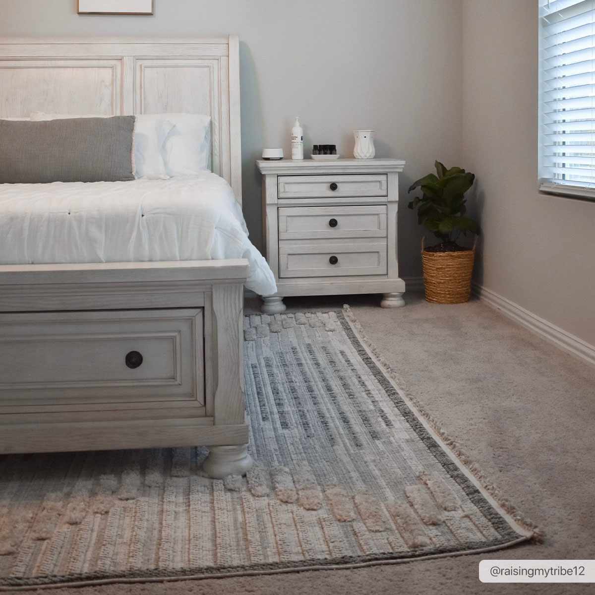Maulawin Area Rug