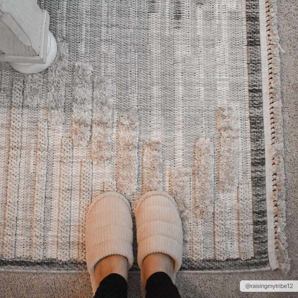 Maulawin Area Rug