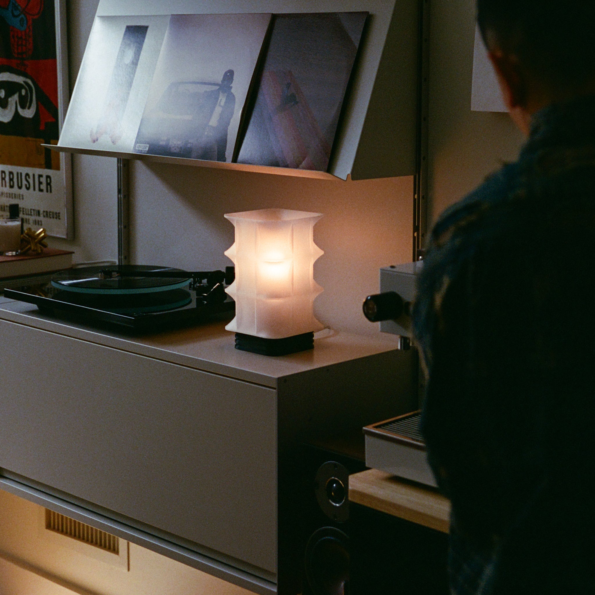 Scaffold Lamp | 3D Printed Grid Cage Table Lamp – Nigh Collective x Wooj Design