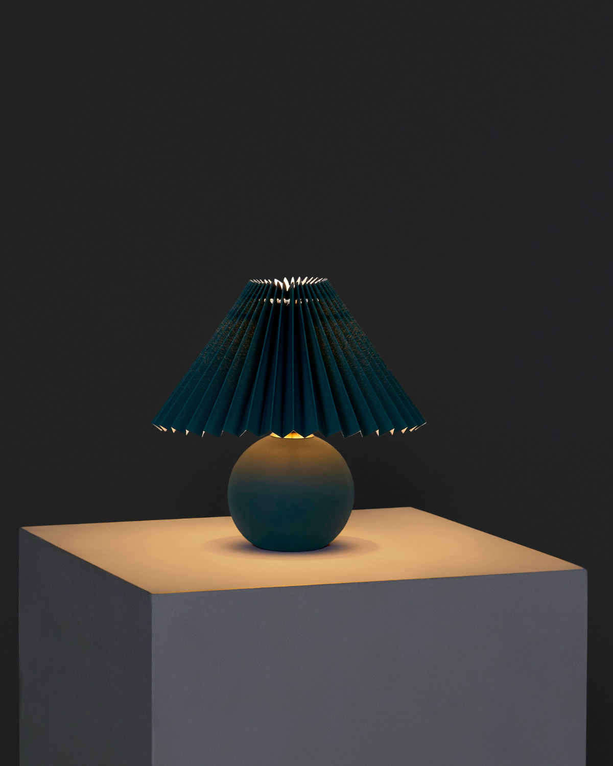 Serena Table Lamp | Ceramic Globe Table Lamp – Brightech