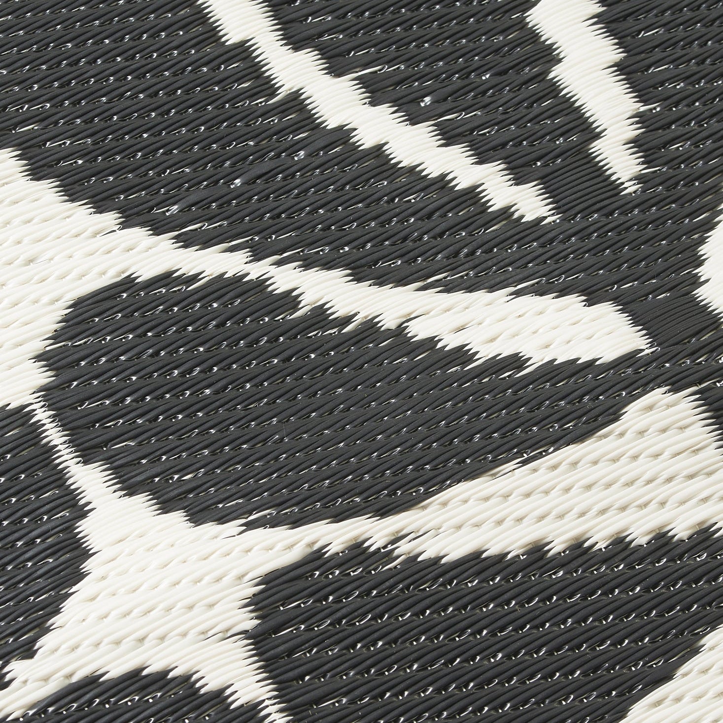 Serowe Black & White Outdoor Rug | Tribal Double-Sided Design