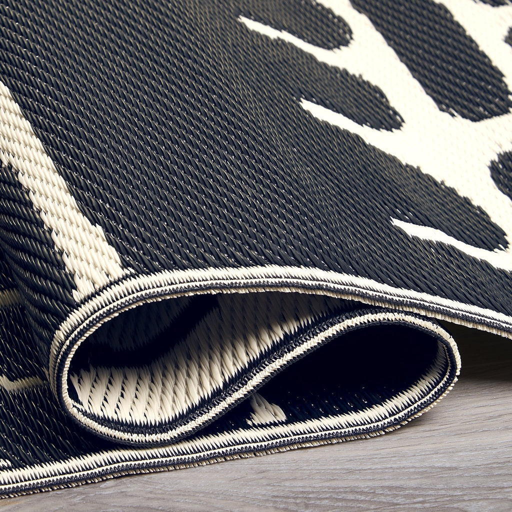 Serowe Black & White Outdoor Rug | Tribal Double-Sided Design