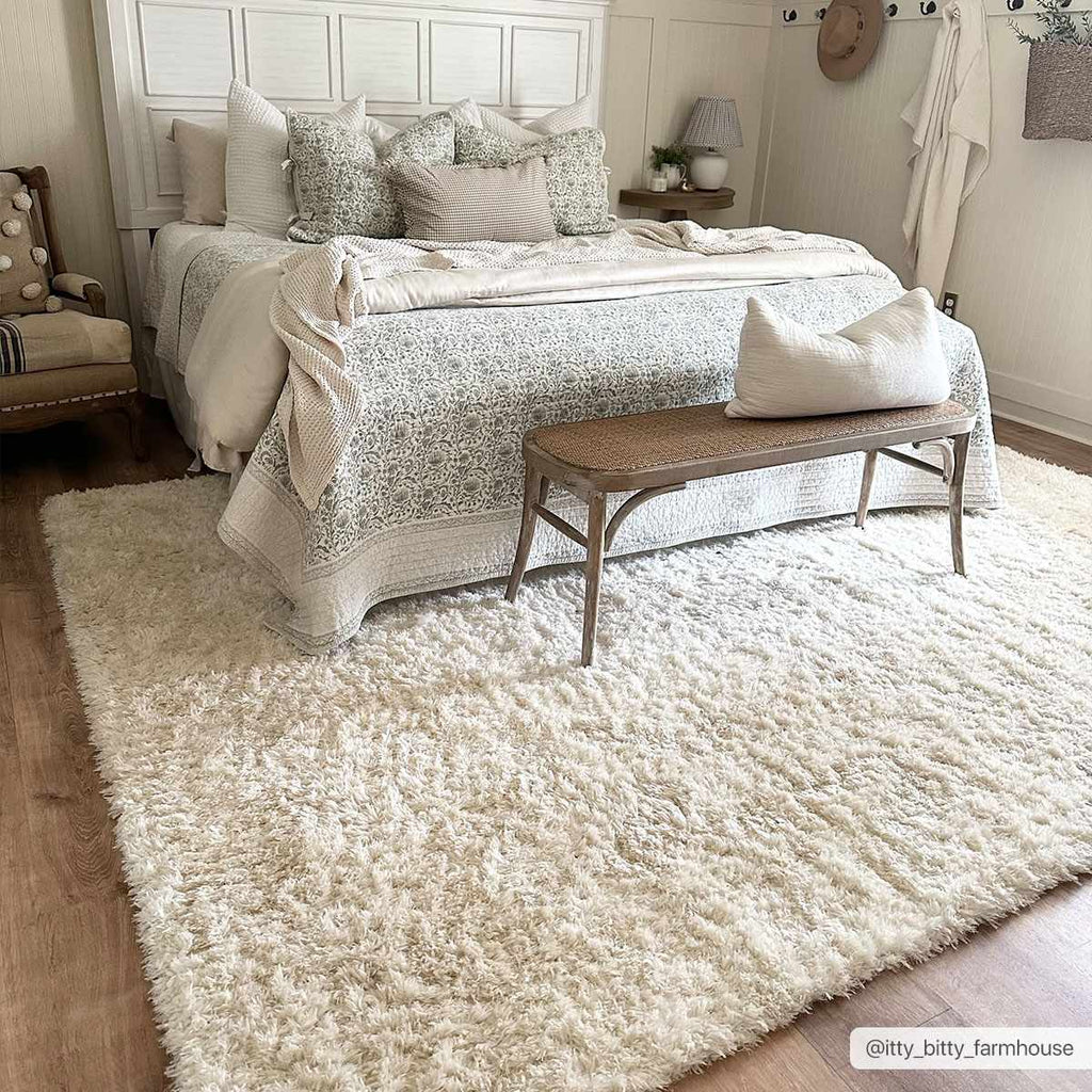Siari Solid Cream Plush Rug | Ultra-Soft Deep Pile Area Rug – Boutique Rugs