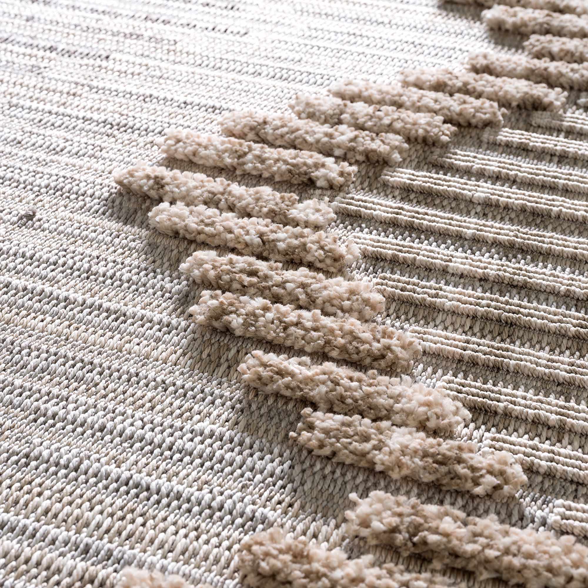 Maulawin Area Rug