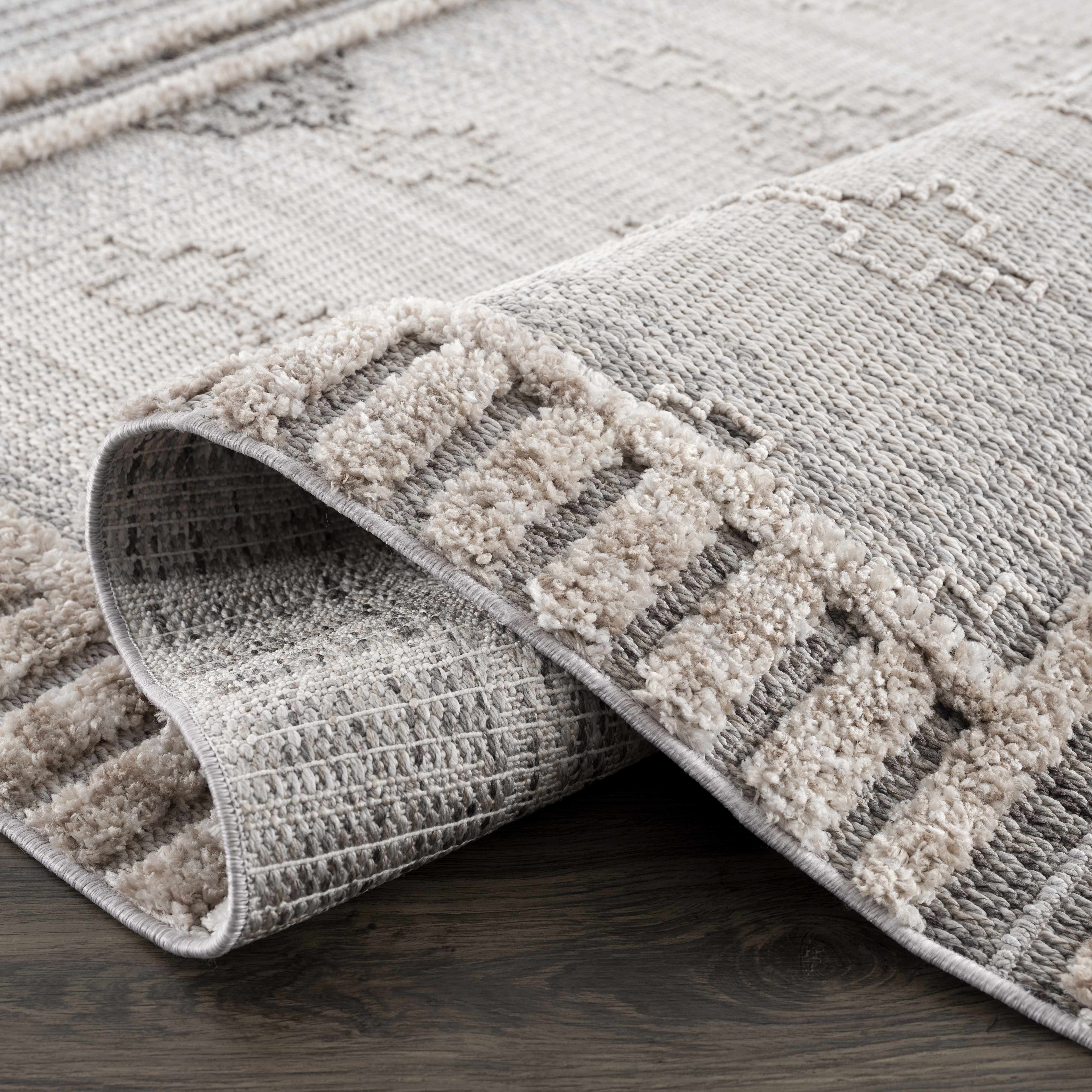 Amaga High-Low Area Rug | Diamond Pattern Design