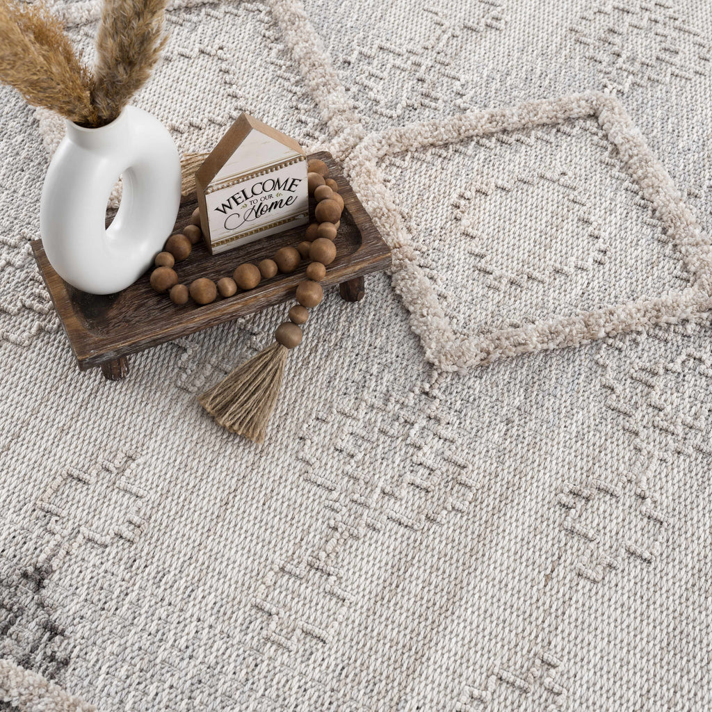 Amaga High-Low Area Rug | Diamond Pattern Design