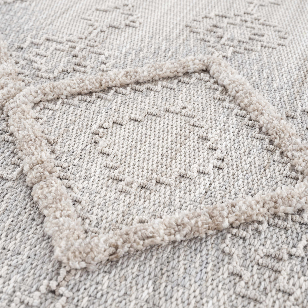 Amaga High-Low Area Rug | Diamond Pattern Design