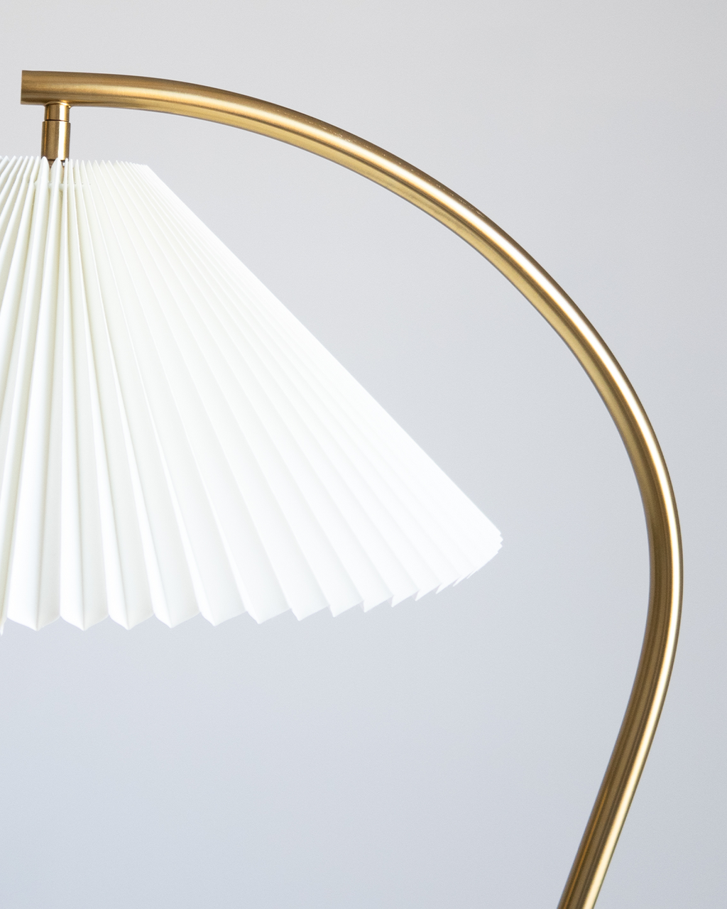 Athena Scandinavian Floor Lamp | Curved Stem Floor Lamp with Linen Shade & Marble Base – Brightech