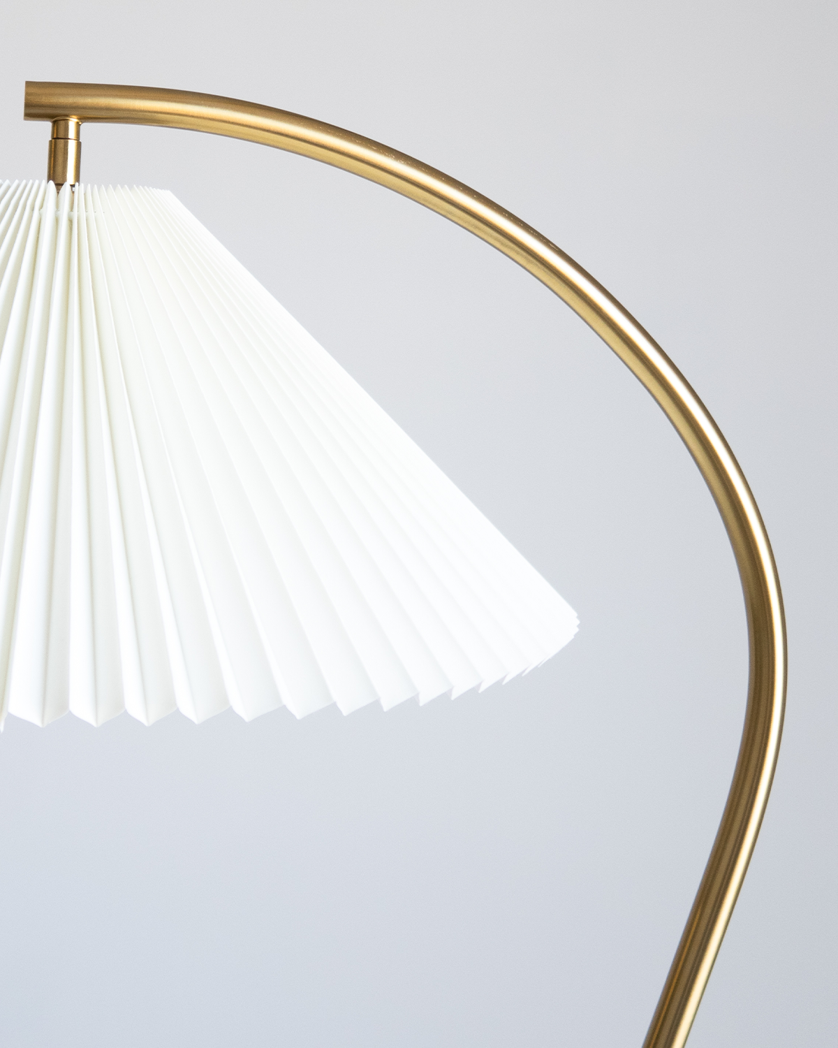 Athena Scandinavian Floor Lamp | Curved Stem Floor Lamp with Linen Shade & Marble Base – Brightech
