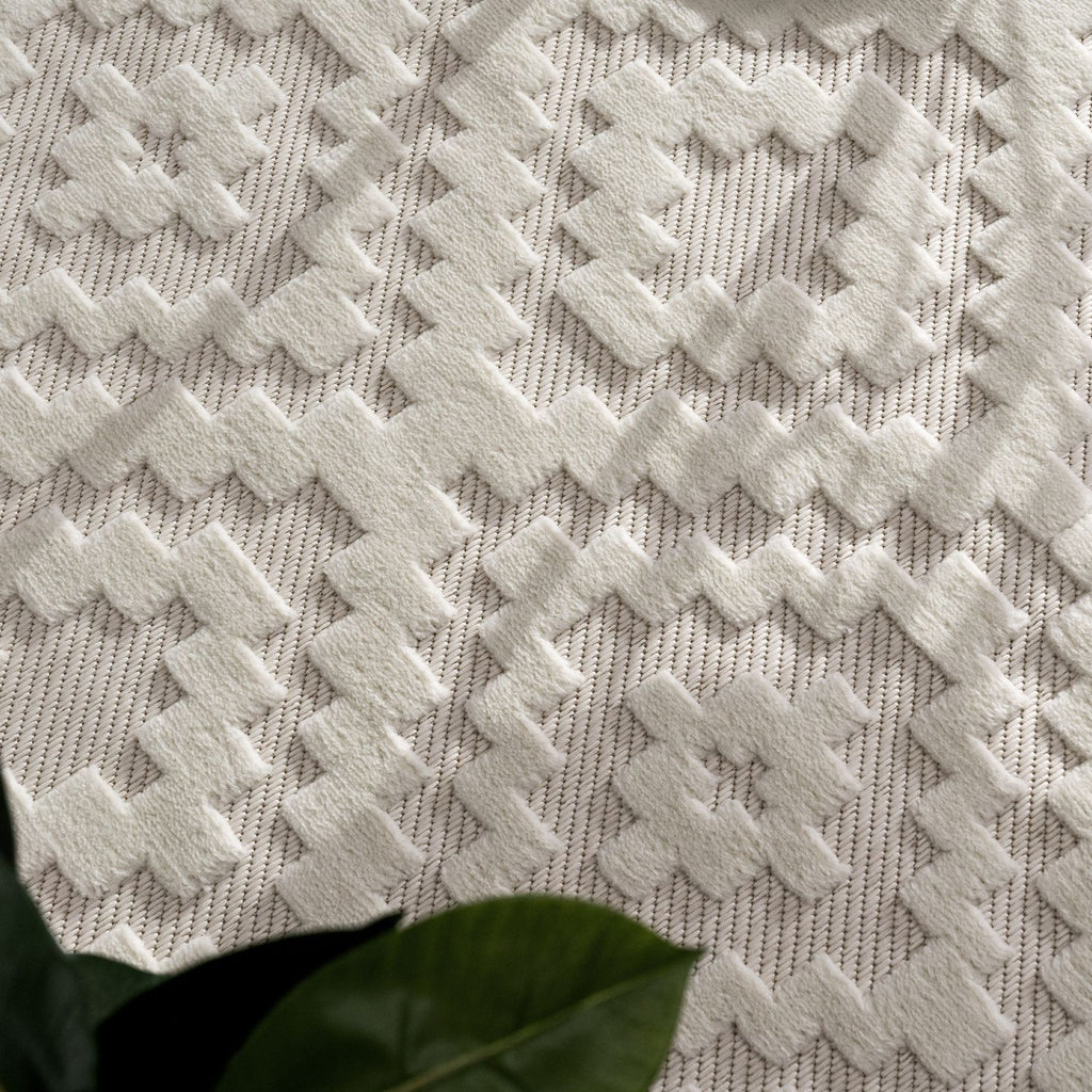 Outdoor Rug Livorno Trellis High-Low Pattern In Cream