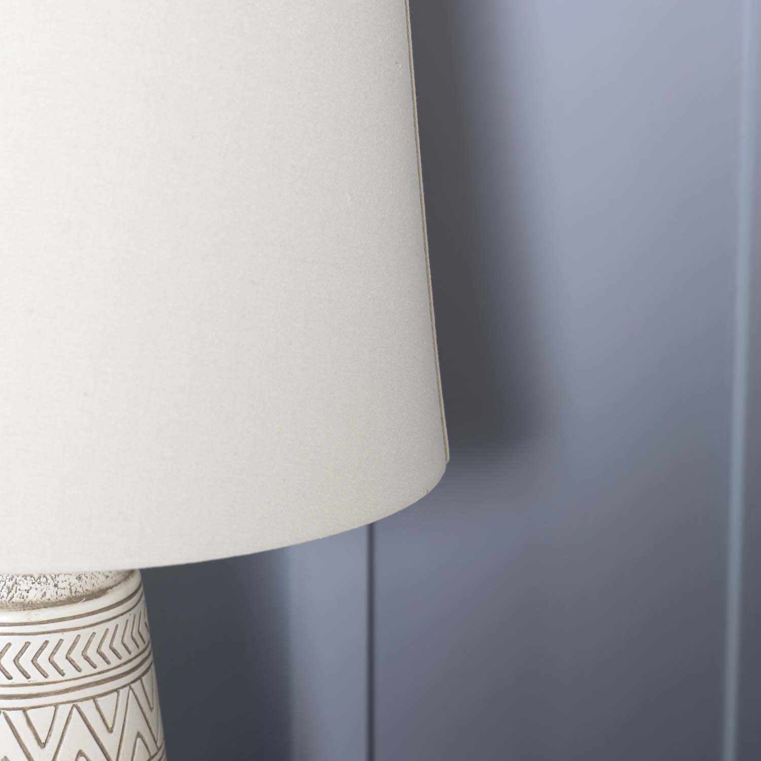 Camaligan Resin Table Lamp