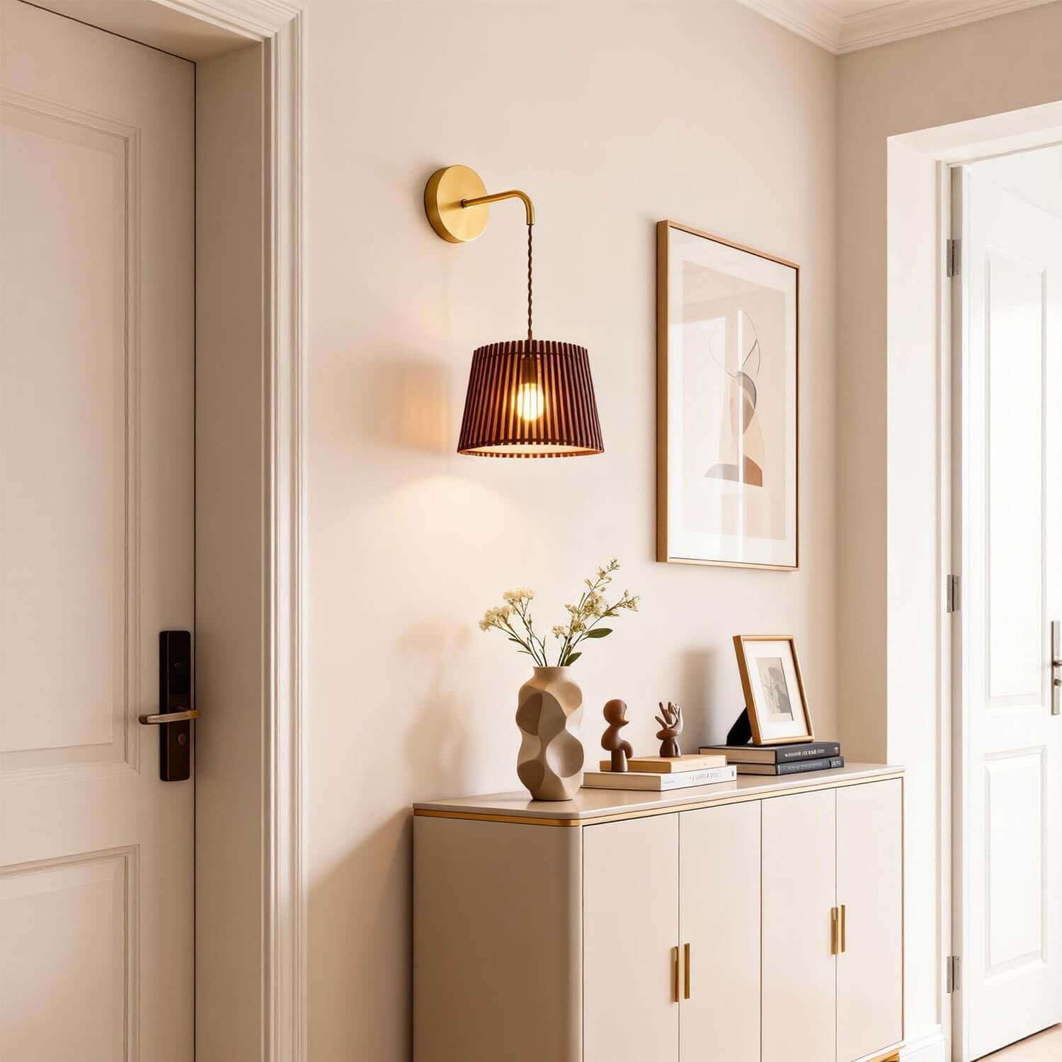 Lurevo Wood & Brass Wall Light | Vintage Round Bedroom Sconce
