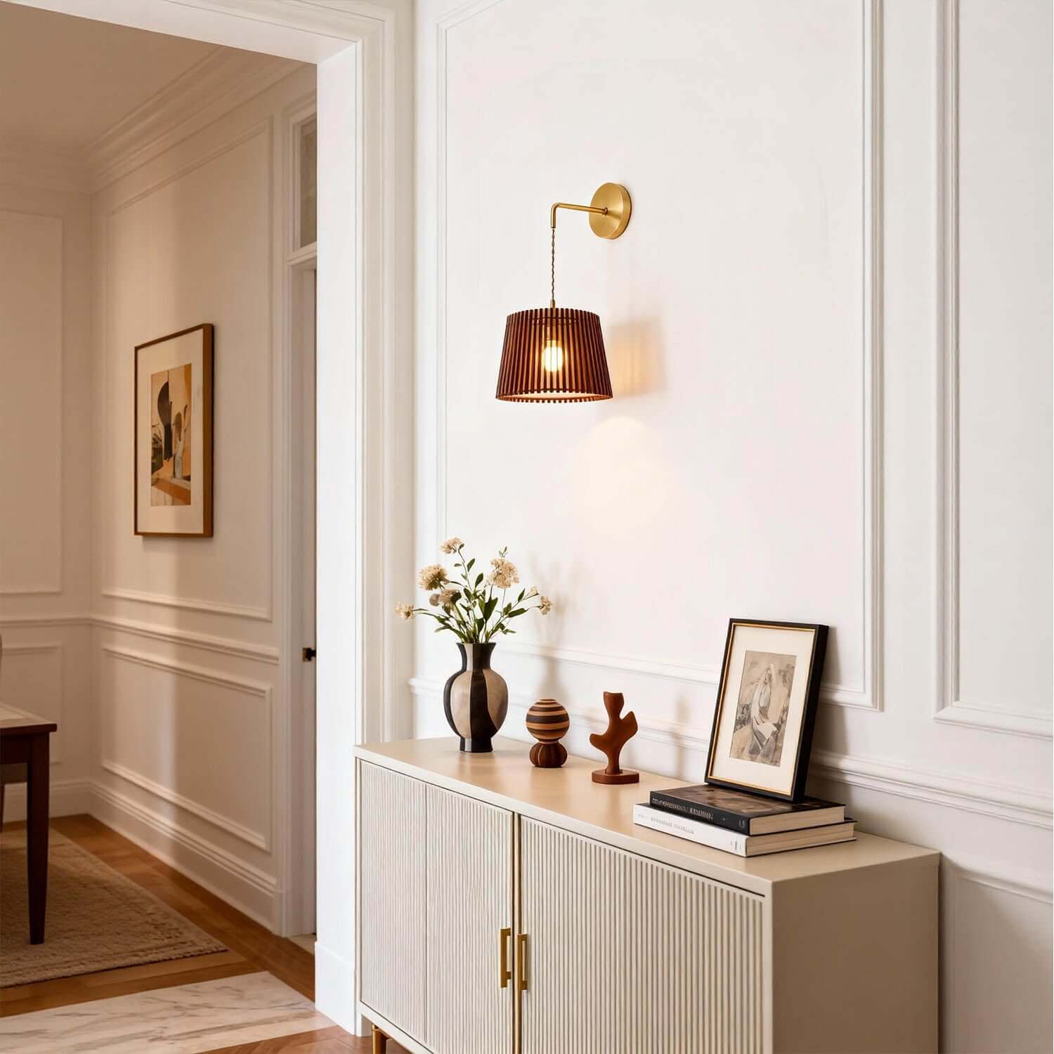 Lurevo Wood & Brass Wall Light | Vintage Round Bedroom Sconce