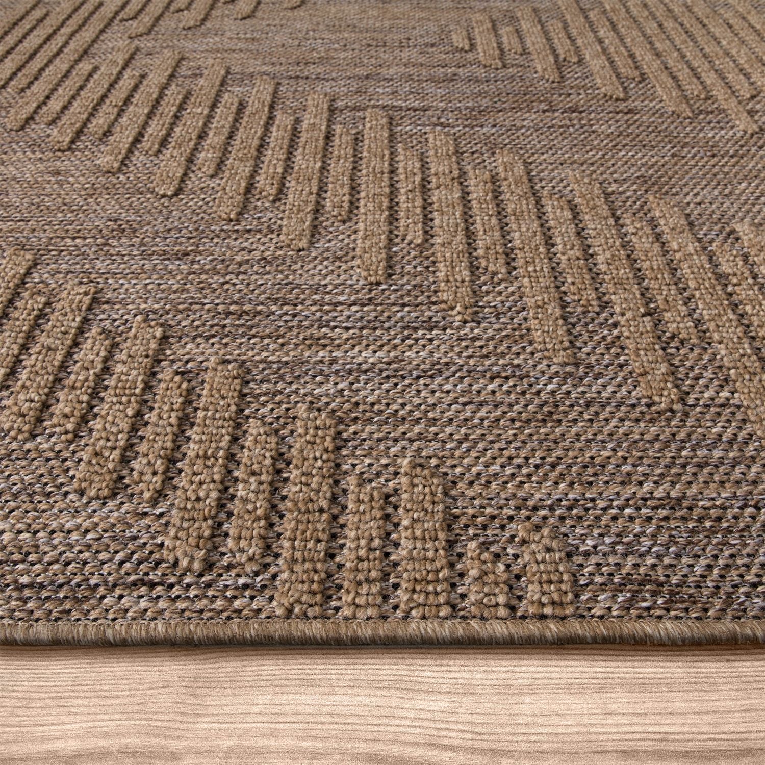 Outdoor Rug Cologne with Bohemian Diamond Pattern
