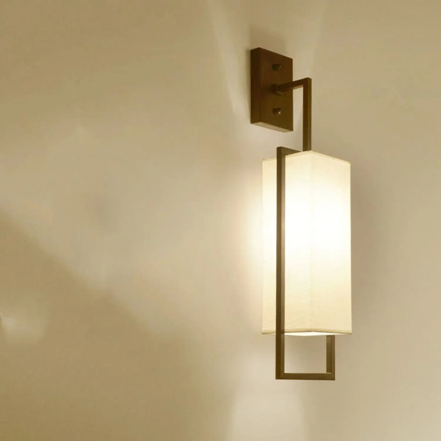 Outdoor Wall Light with Retro Style