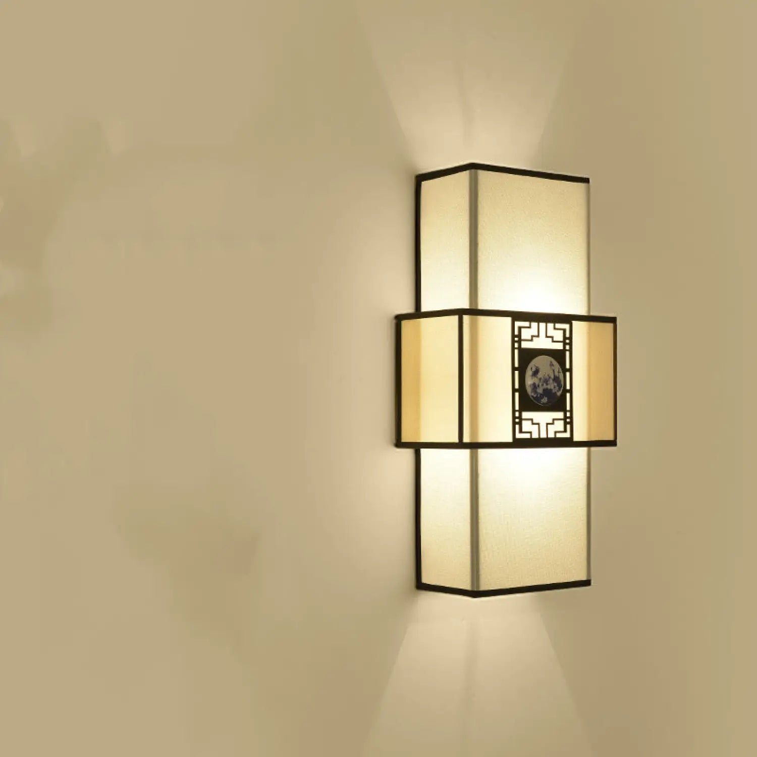 Outdoor Wall Light with Retro Style