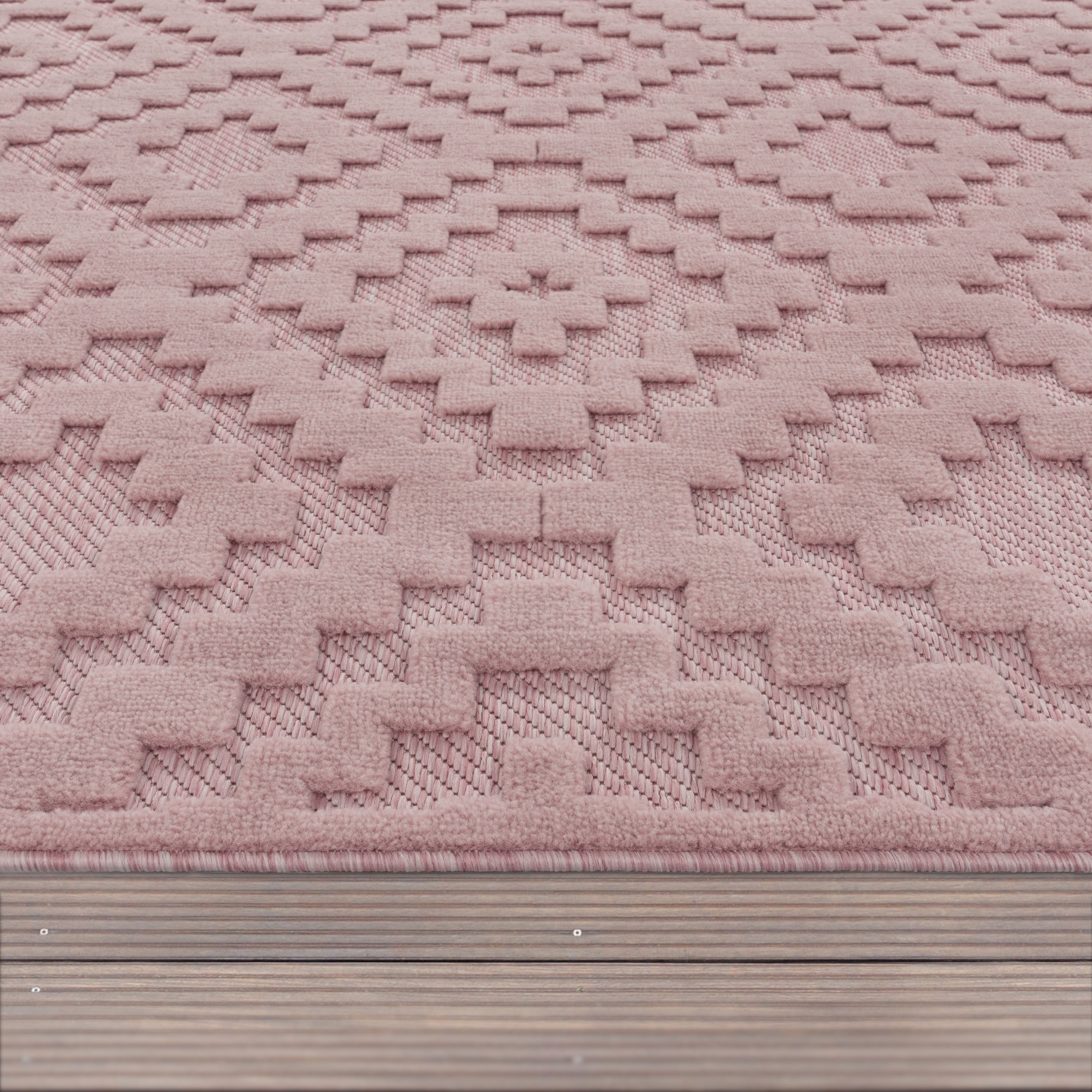 Outdoor Rug Livorno Trellis High-Low Pattern In Pink