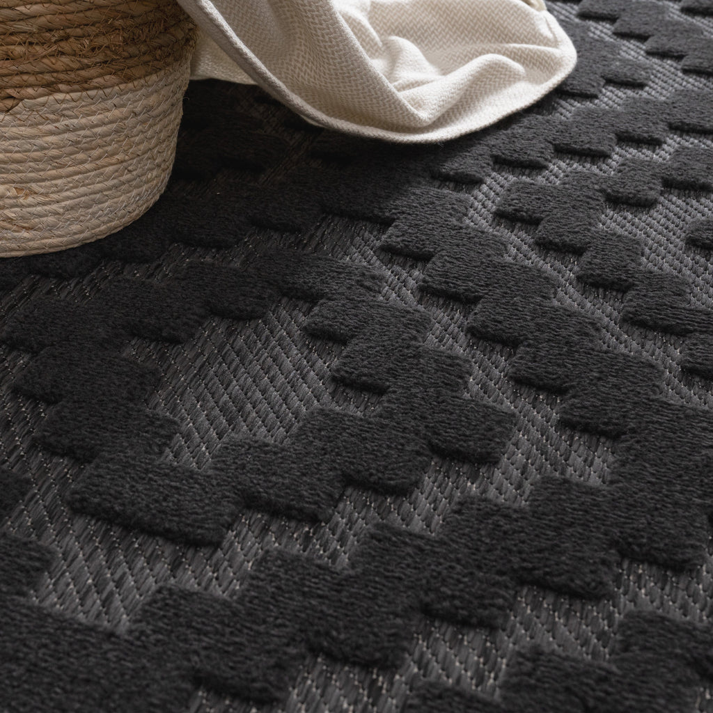 Outdoor Rug Livorno Trellis High-Low Pattern In Anthracite