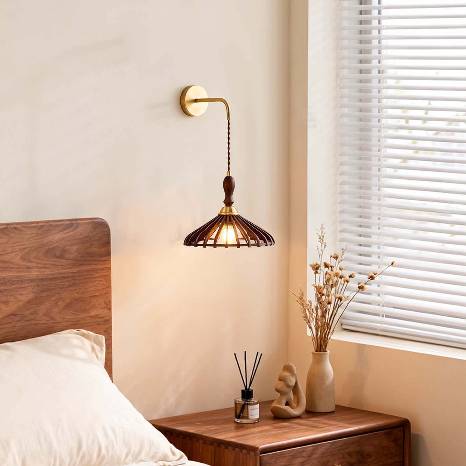 Qarelo Wood Wall Light | Large Bedside Lounge Sconce