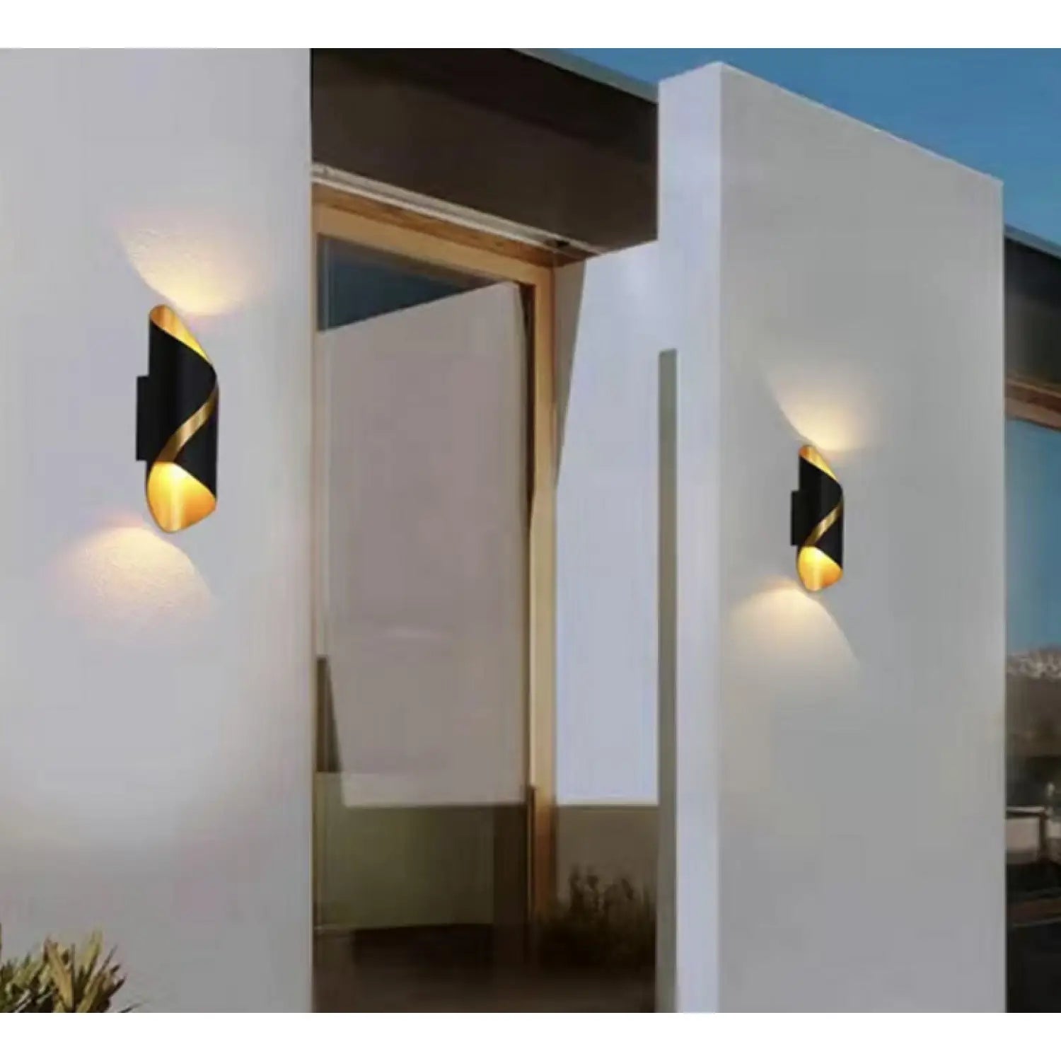 Outdoor Wall LED Lamp with Sleek Waterproof Design