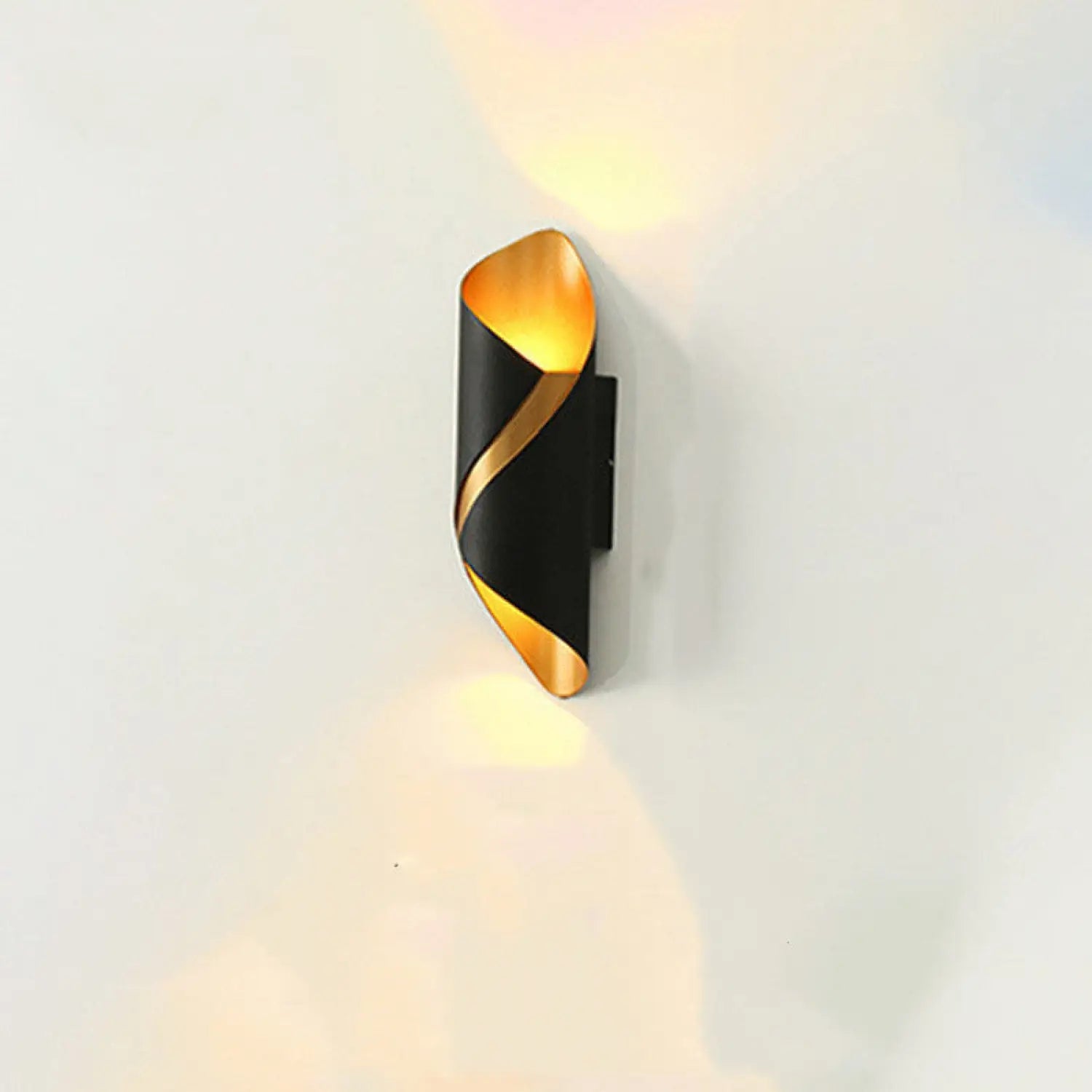 Outdoor Wall LED Lamp with Sleek Waterproof Design
