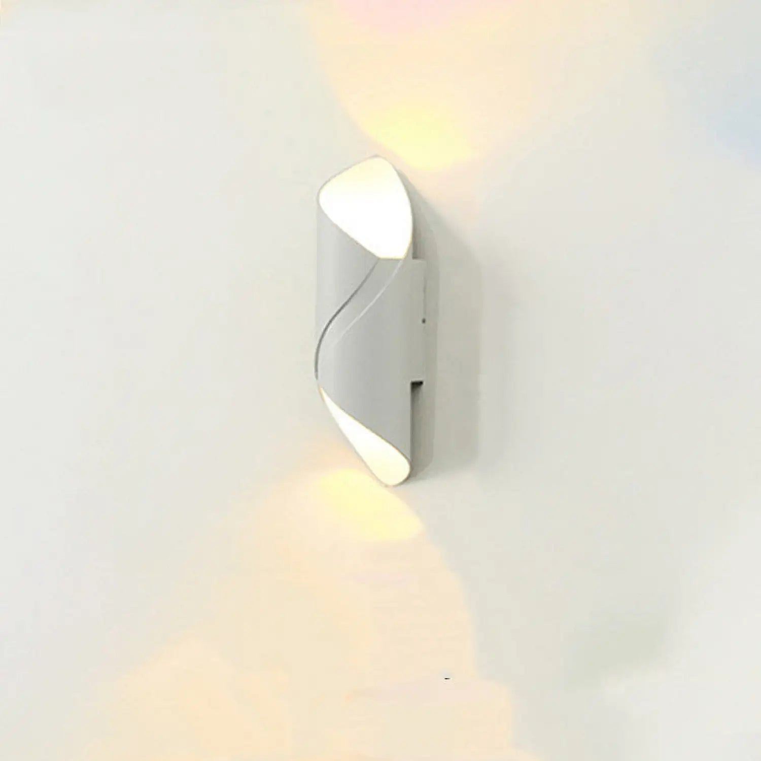 Outdoor Wall LED Lamp with Sleek Waterproof Design