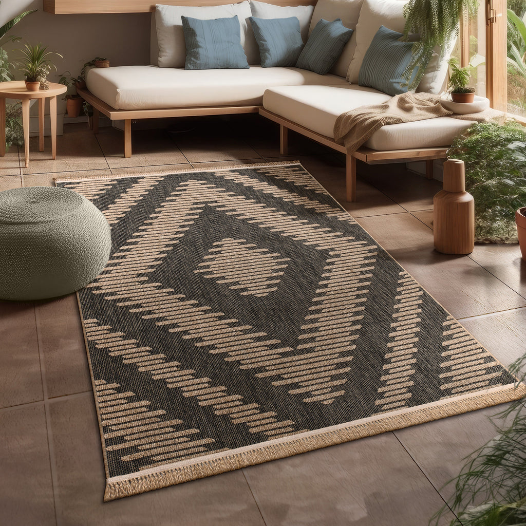 Outdoor Rug Cologne with Bohemian Diamond Pattern