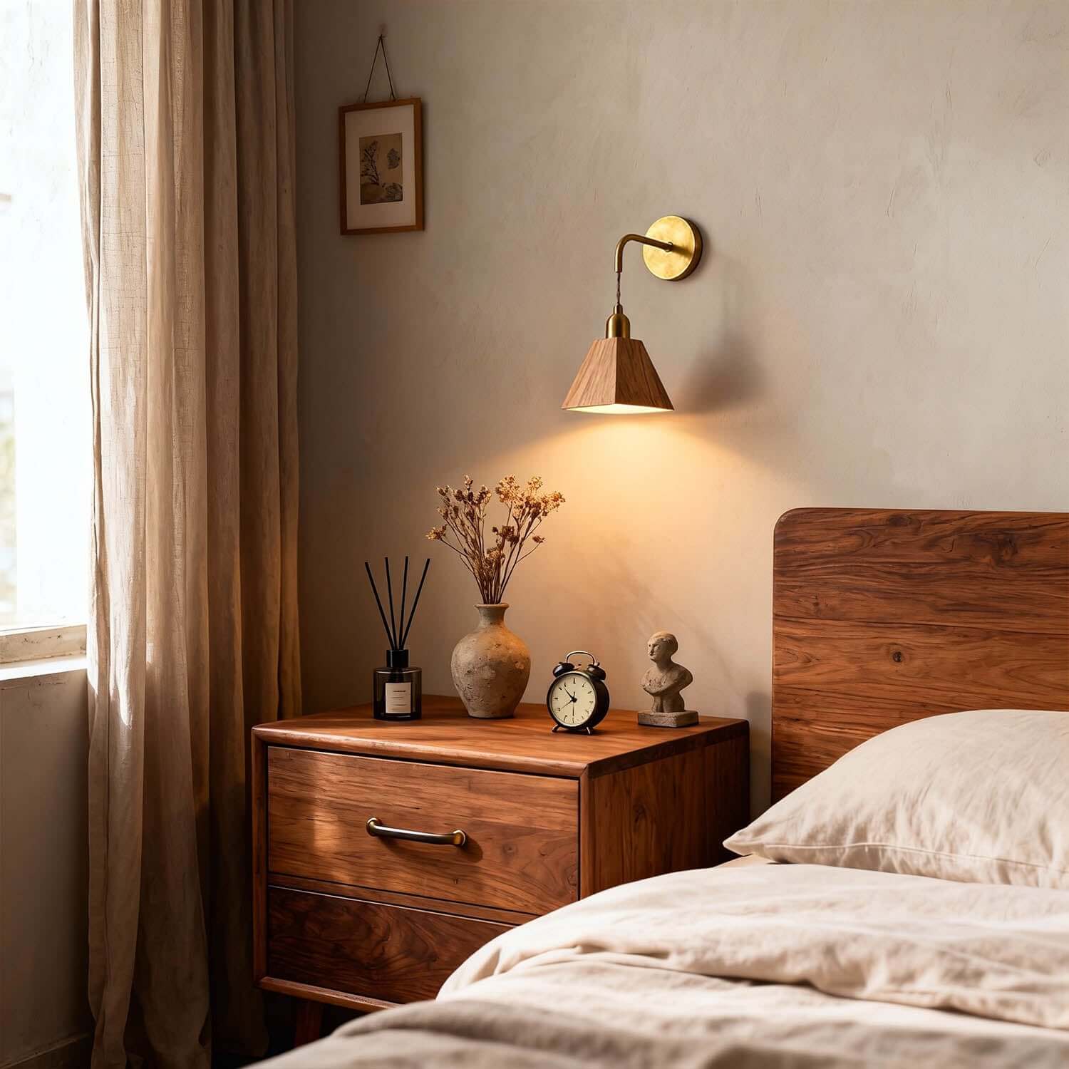 Tivaro Wood & Brass Wall Light | Japandi Bedside Corner Sconce
